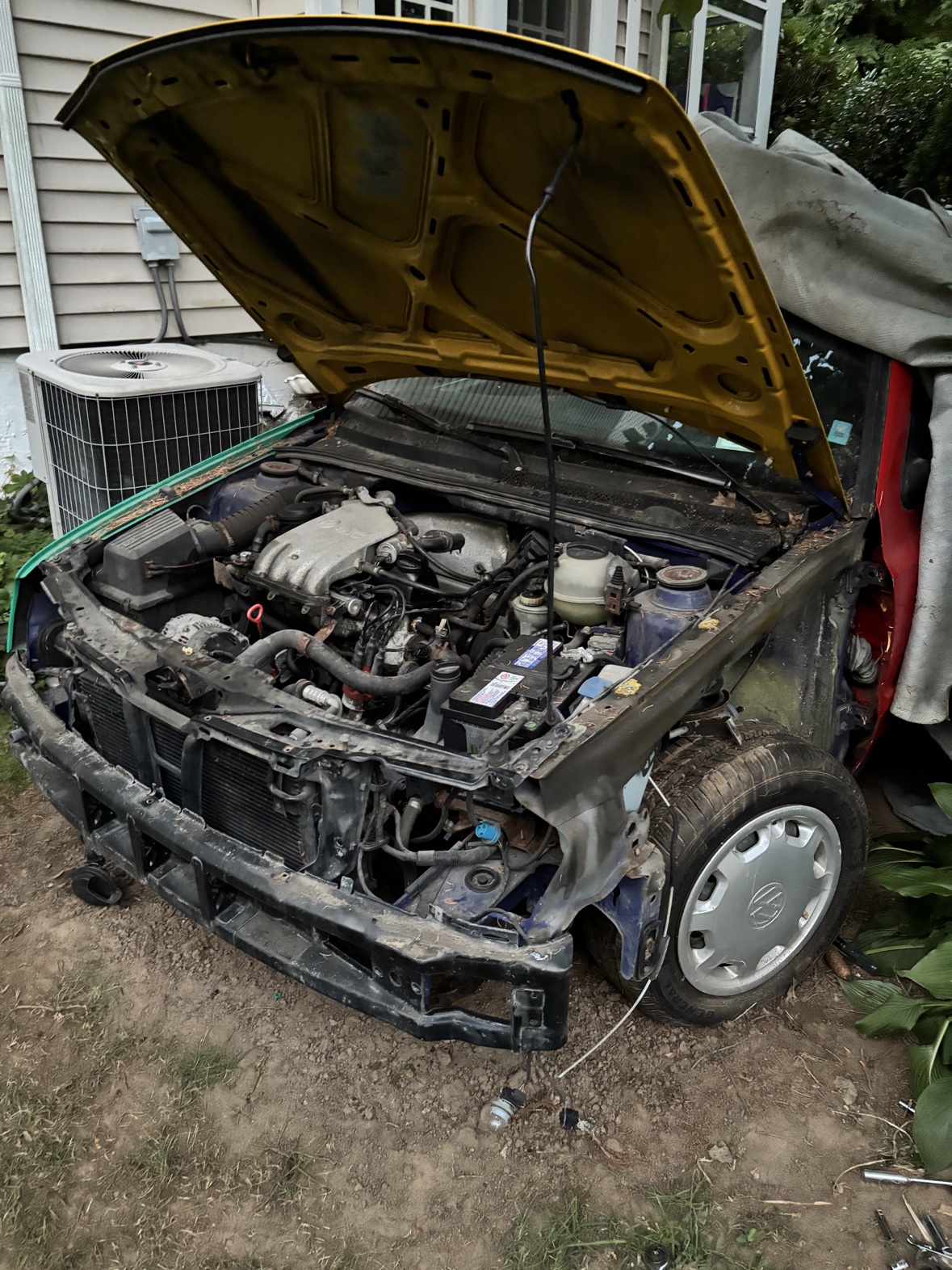Front view of the Harlequin engine and exposed components